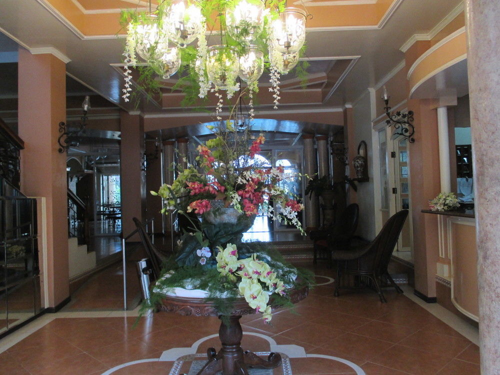 Chateau Del Mar Davao City Esterno foto